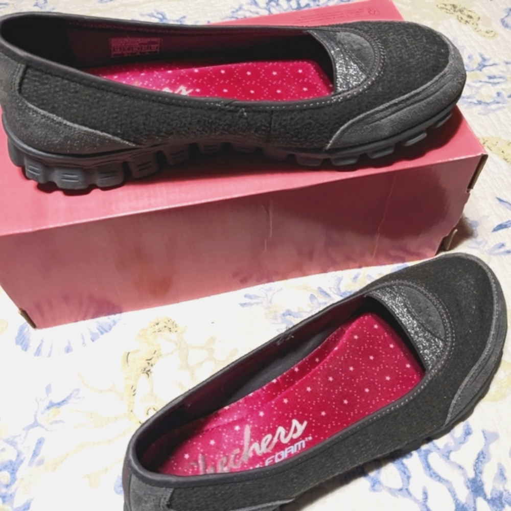 Skechers flats size 10